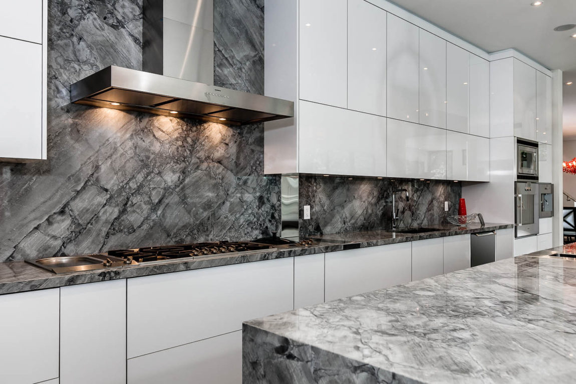 Blogs 3 marble backsplash